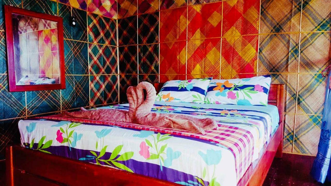 White Beach Front And Cottages Buruanga Экстерьер фото