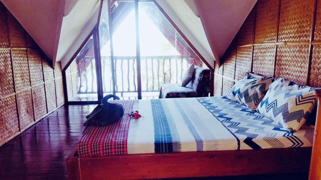 White Beach Front And Cottages Buruanga Экстерьер фото